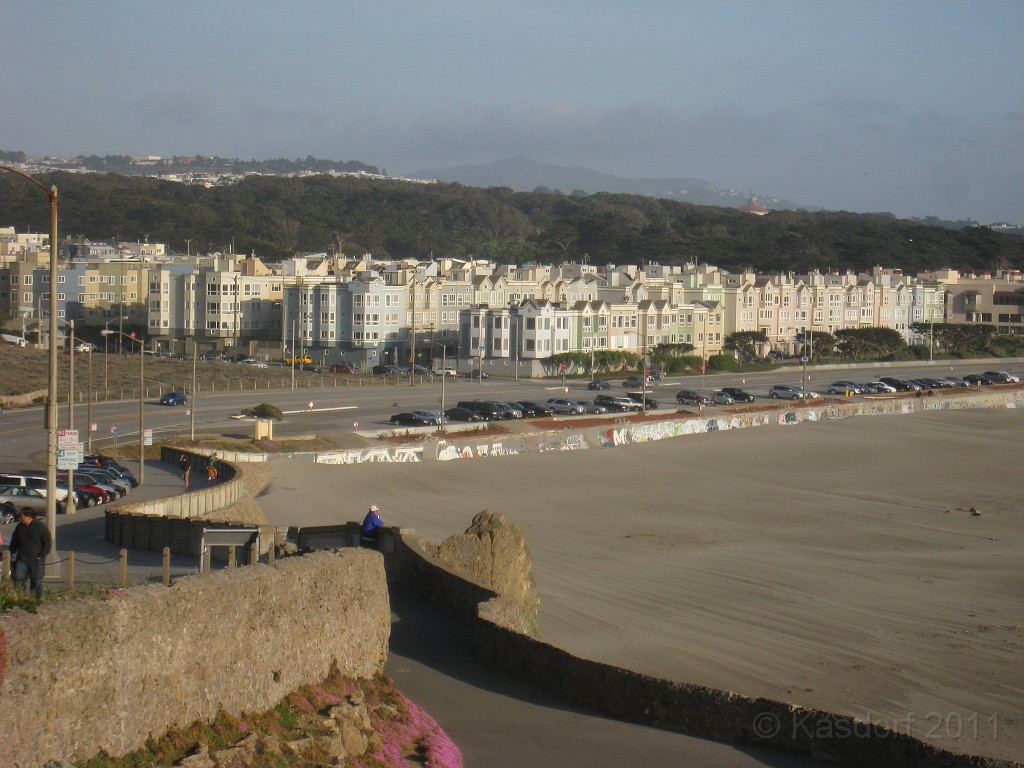 2011 Bay 2 Breakers Friday 1110.JPG - I was able to participate in the 100th annual running of the Bay to Breakers 12K race in San Francisco California. A weekend for sightseeing and racing.